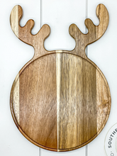 12/11/2025 - Pressed Floral & Resin Acacia Wood Cutting Boards Workshop - 6pm LIMITED SPOTS