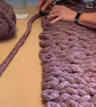 12/18/2023 - Chunky Hand Knit Blanket Workshop - 6pm